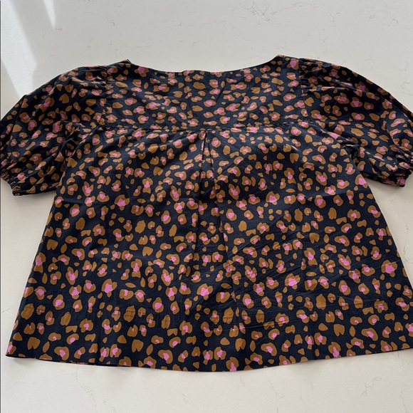 J. Crew Navy and Pink Leopard Print Blouse Size: M NWOT ✨ - Picture 2 of 5